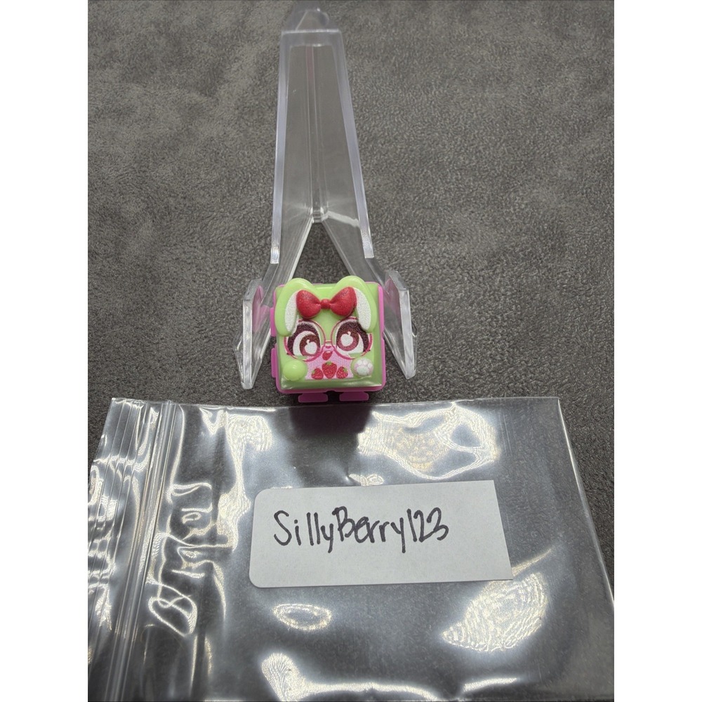 Clickeez Series 1 Strawberry Treats SillyBerry123 Single Key